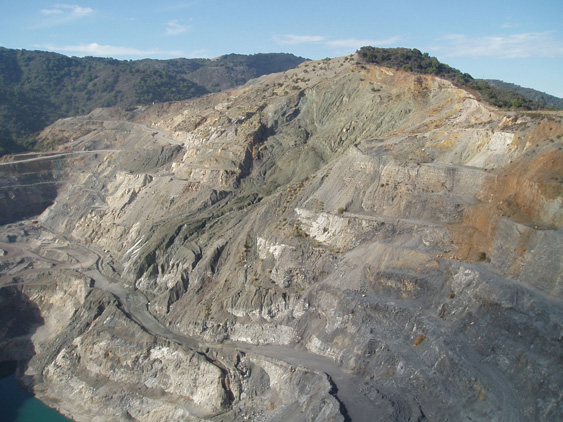 LANDSLIDE-2-PJ-Hanson-Quarry-1987-Landslide